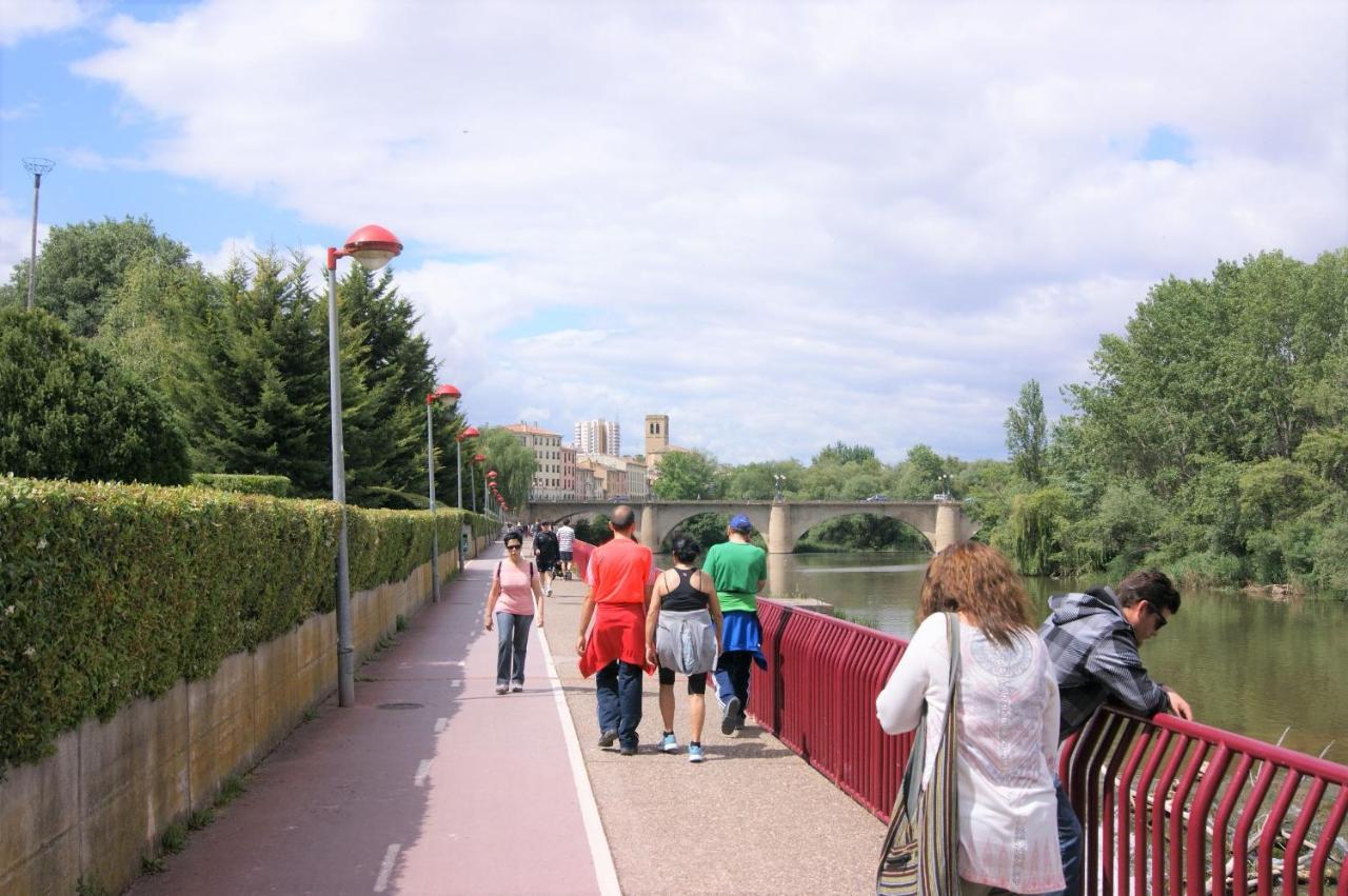 Logrocity Puerta Del Ebro Parking Privado Gratis Логроньйо Екстер'єр фото